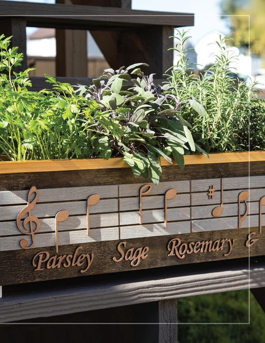 Making Practical Backyard Projects in Wood: Beautiful Things to Make in a Weekend, Including Ready-to-Use Plans & Patterns Book