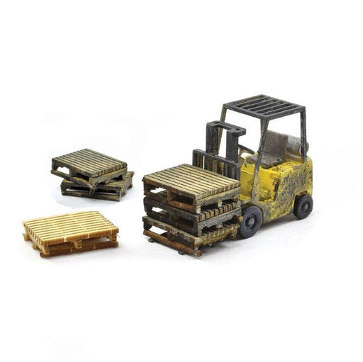 Wooden Pallets Kit, HO Scale by Scientific